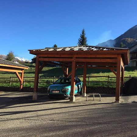 Appartement Offrant Une Magnifique Vue Des Montagnes Saint-Leger-les-Melezes Luaran gambar